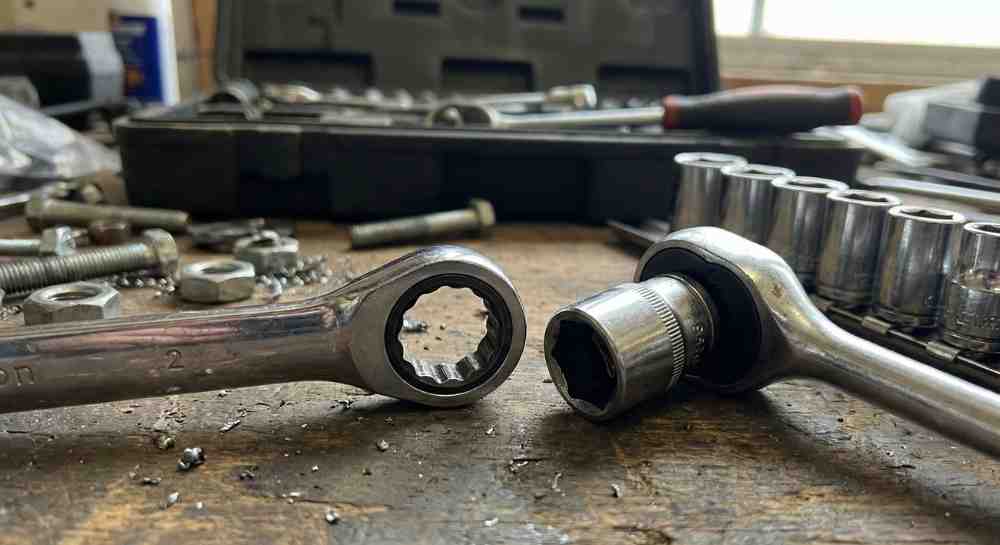 Ratchet Wrench vs Socket Wrench Comparison