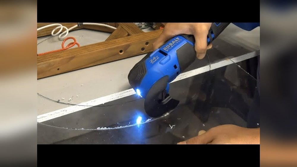 How to Cut Acrylic With a Dremel
