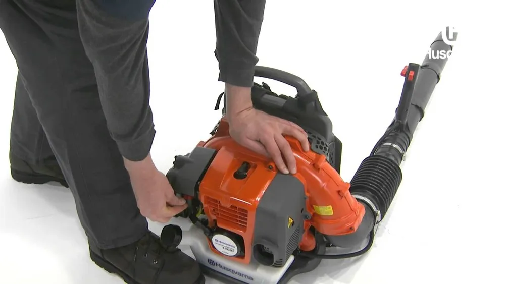 How to Start a Husqvarna Leaf Blower