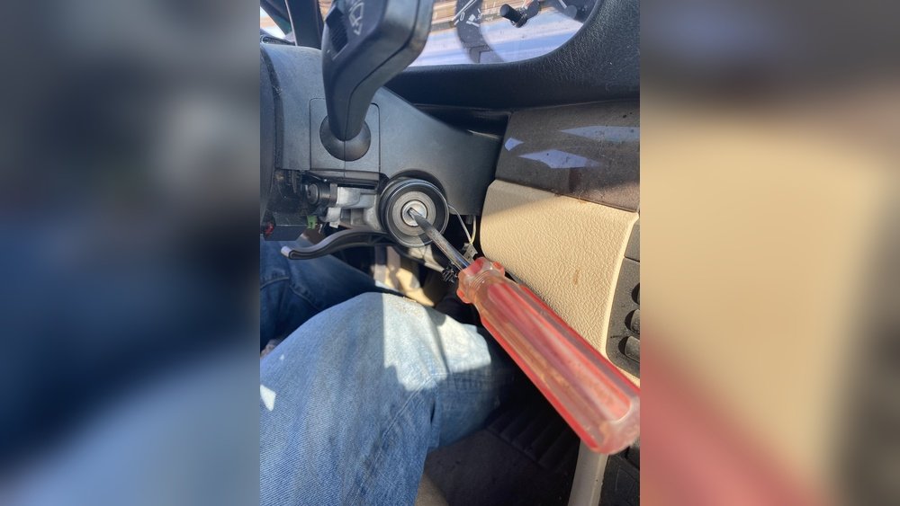 How to Start Car With a Screwdriver
