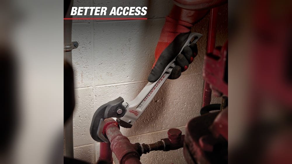 How to Tighten a Pipe Wrench
